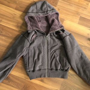 SHORT SWEET AND SHERPA JACKET
RARE